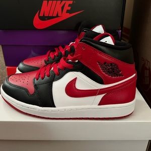 Jordan 1 Mid W Alternate Bred Toe
